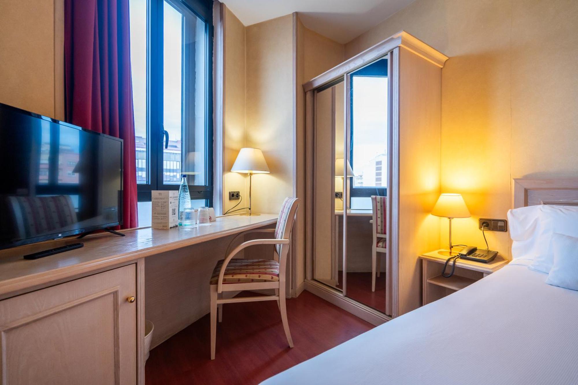 Sunotel Junior Barcelona Exterior photo